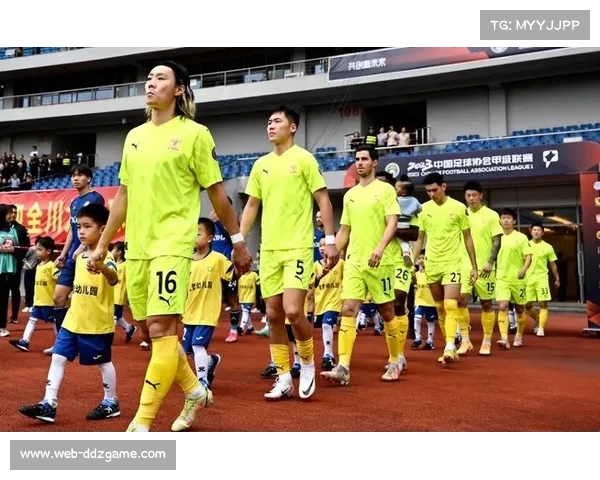 深圳新鹏城战成都蓉城，保级后求完美收官